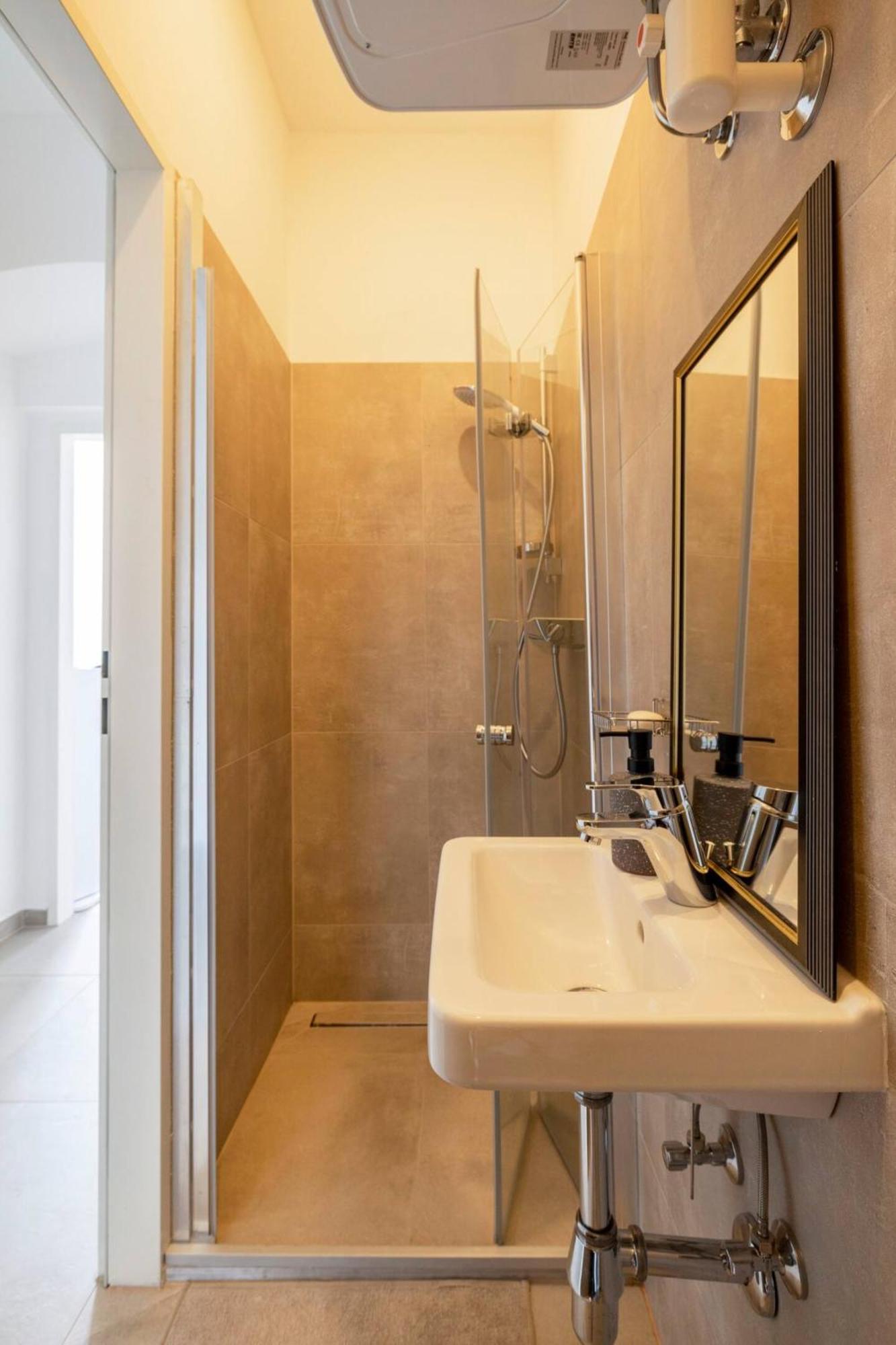 Apartment Near Schoenbrunn & Metro Wiedeń Zewnętrze zdjęcie