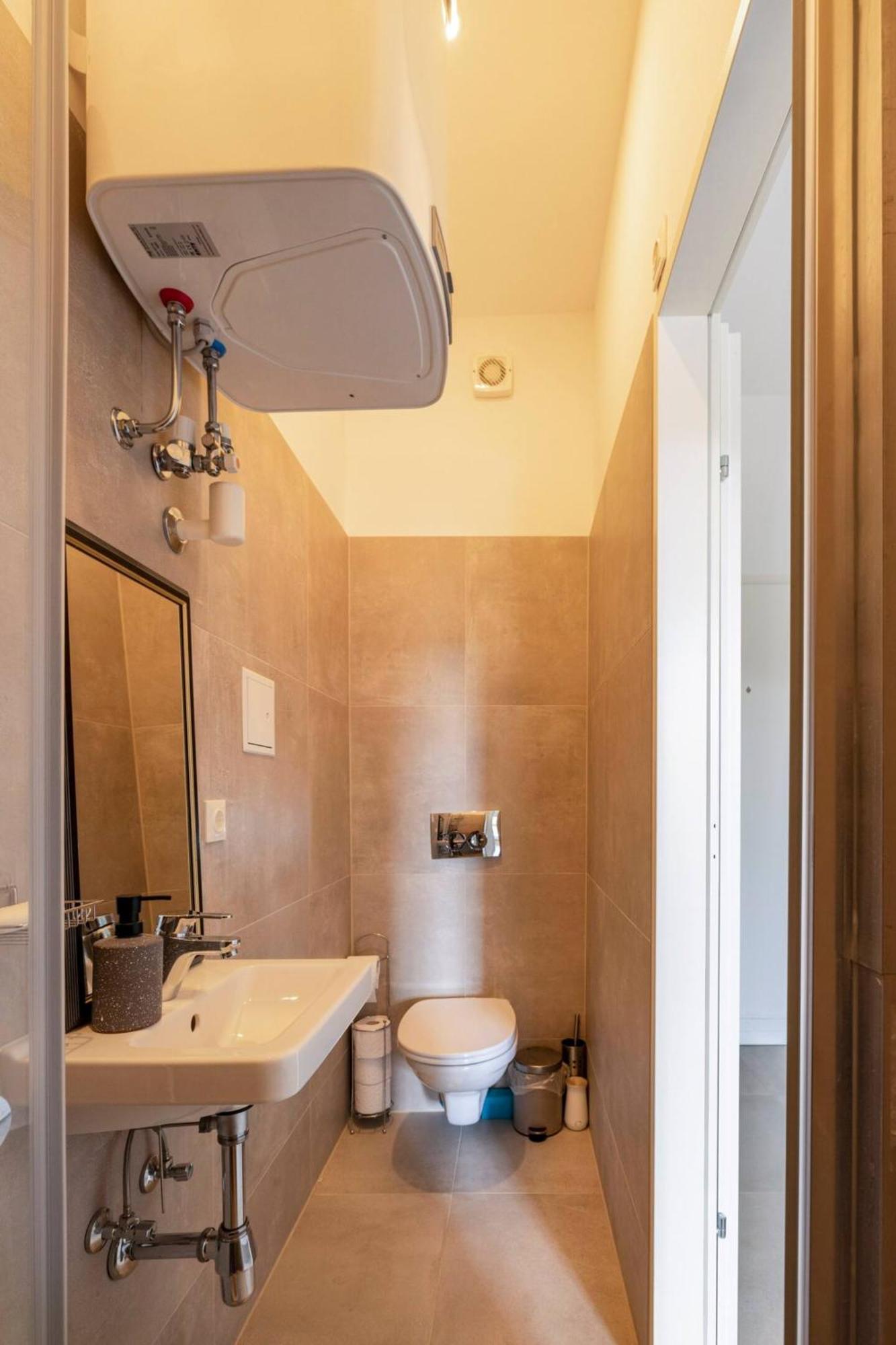 Apartment Near Schoenbrunn & Metro Wiedeń Zewnętrze zdjęcie
